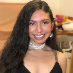 Meet your Posher, Adriana